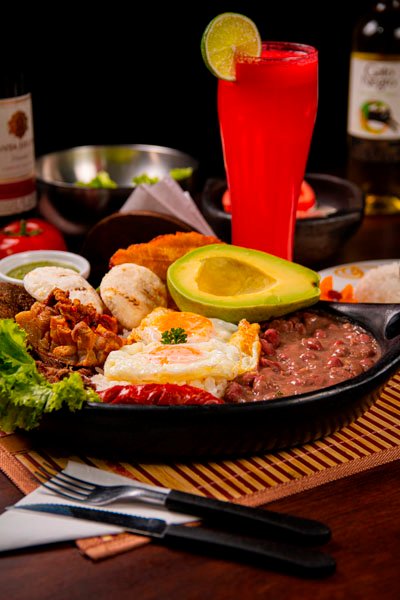 BANDEJA PAISA LONCHERIA CALDAS